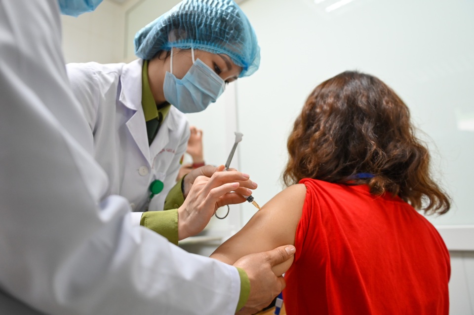 Phó Thủ tướng Vũ Đức Đam: Nghiên cứu vắc xin Covid-19 phải bước thật nhanh - 8 Phó Thủ tướng Vũ Đức Đam: Nghiên cứu vắc xin Covid-19 phải bước thật nhanh - 8