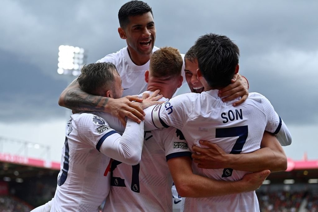 Tottenham giành ngôi đầu bảng, Arsenal hòa thất vọng trước Fulham - 1 Tottenham giành ngôi đầu bảng, Arsenal hòa thất vọng trước Fulham - 1