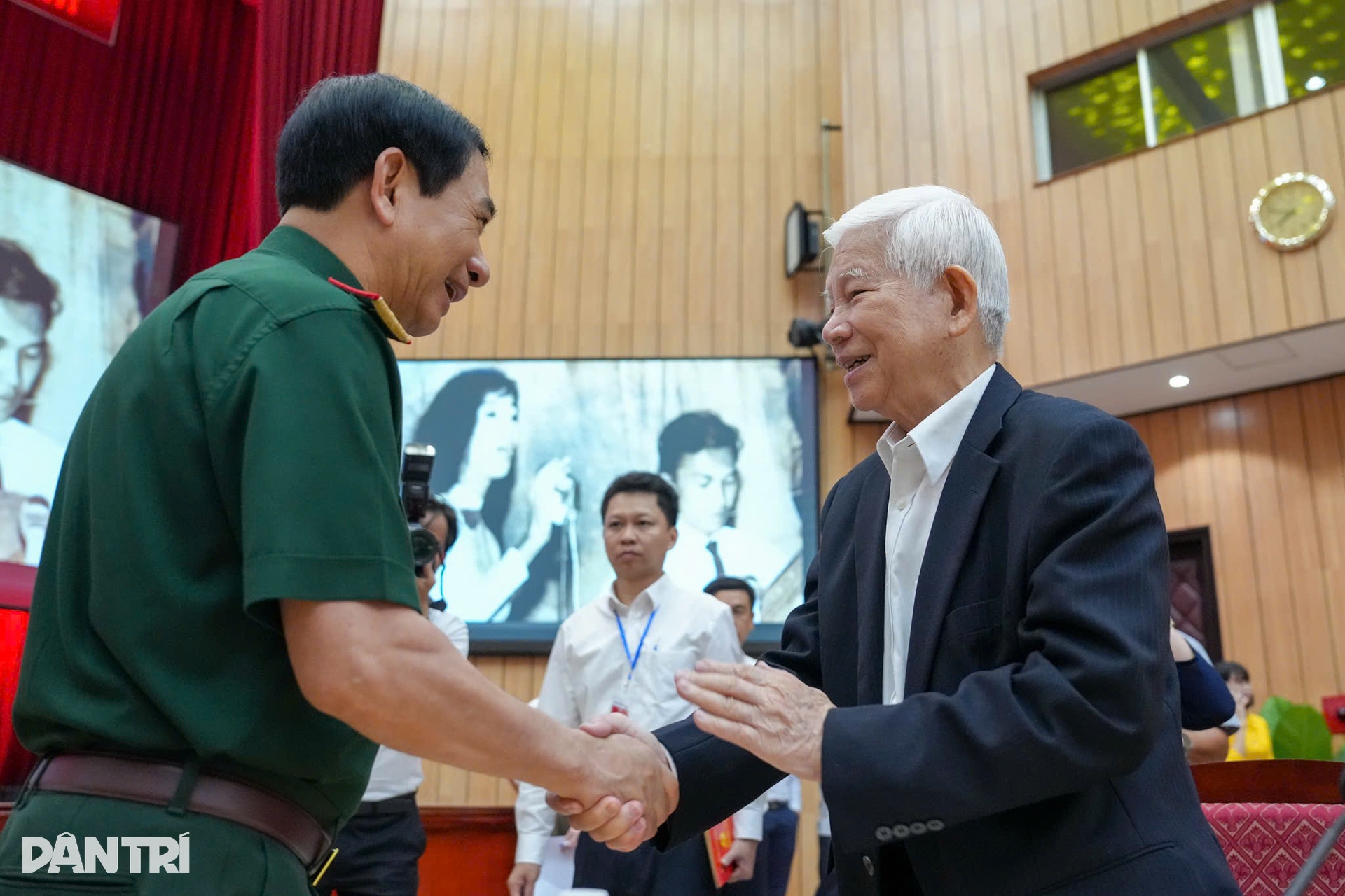 Tổng Bí thư Tô Lâm gặp gỡ cán bộ lão thành cách mạng tại TPHCM - 3 Tổng Bí thư Tô Lâm gặp gỡ cán bộ lão thành cách mạng tại TPHCM - 3