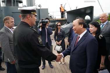 Thủ tướng thăm những "địa chỉ đỏ" tại Nga