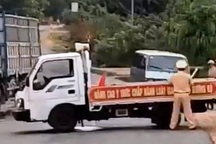 Vụ xe gỗ lậu tông CSGT: Thay đổi tội danh sang “giết người”