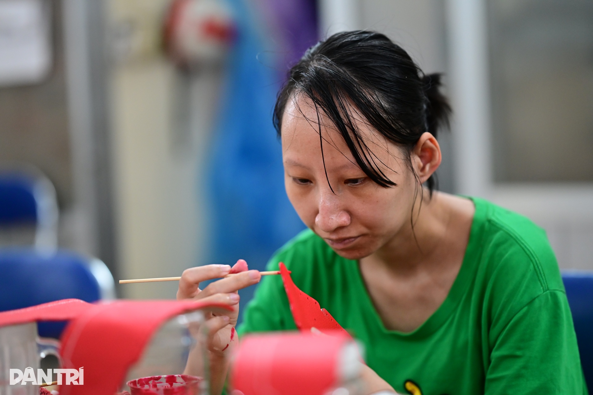 Bộ sưu tập cờ đỏ sao vàng tạo nên từ nghị lực của những người khuyết tật - 15