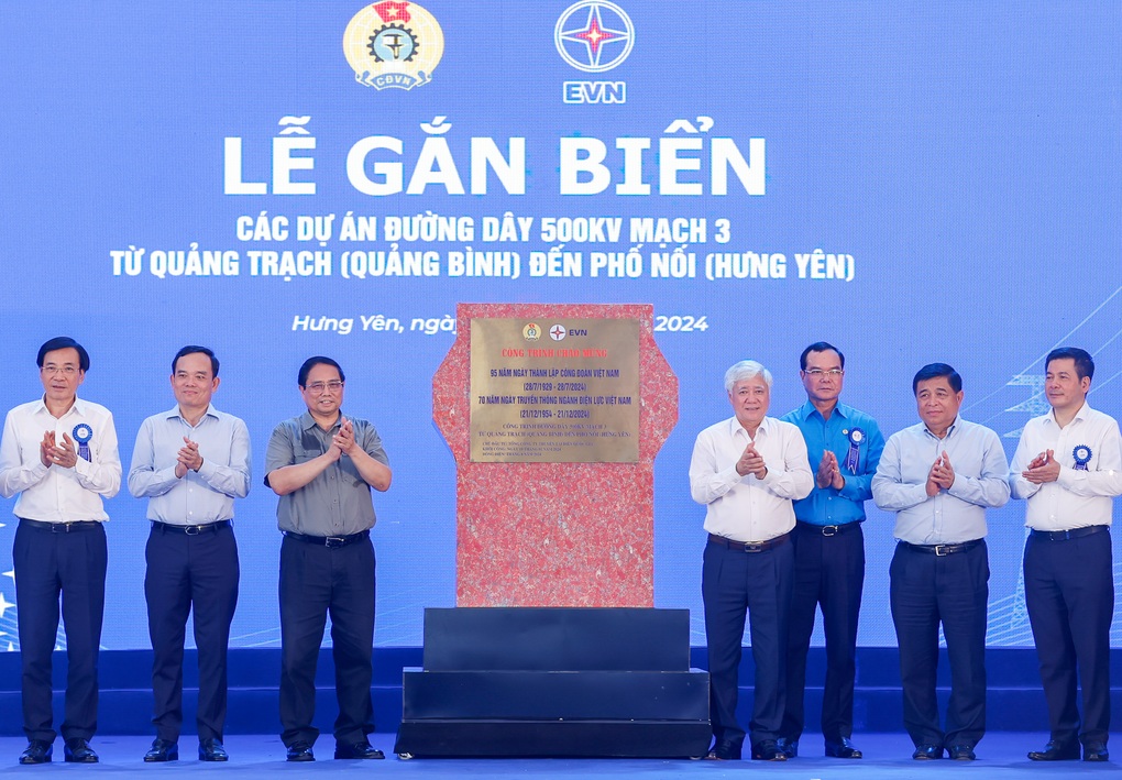Đường dây 500kV đi qua 9 tỉnh: Thi công thần tốc, xác lập nhiều kỷ lục - 3 Đường dây 500kV đi qua 9 tỉnh: Thi công thần tốc, xác lập nhiều kỷ lục - 3