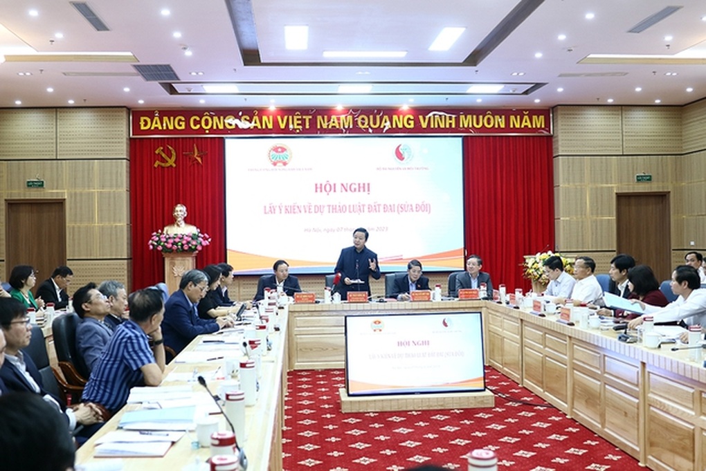 Người dân phải được thụ hưởng lợi ích từ việc chuyển dịch đất đai - 2 Người dân phải được thụ hưởng lợi ích từ việc chuyển dịch đất đai - 2