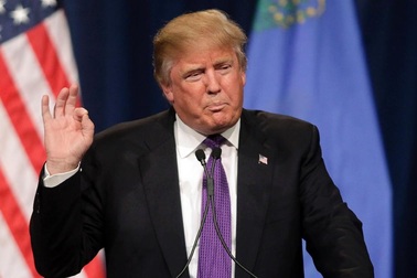 Ông Trump chi mạnh cho chiến dịch tranh cử với hy vọng lật ngược thế cờ