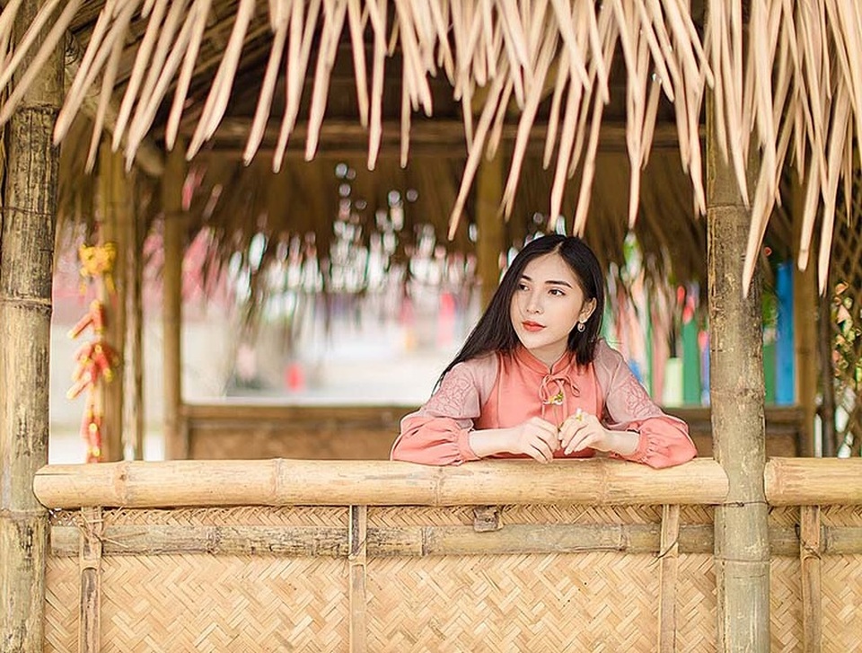 Yêu xa là chấp nhận cô đơn nhưng không buông tay - 2 Yêu xa là chấp nhận cô đơn nhưng không buông tay - 2