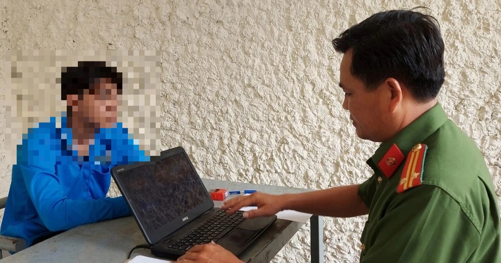 Đang tại ngoại lại bị bắt vì vào tiệm vàng cướp tiền - 1