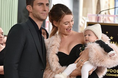 Hôn nhân viên mãn của “trai hư” Adam Levine bên vợ siêu mẫu