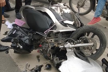 Đâm 3 xe máy khiến 5 người bị thương, tài xế bỏ trốn