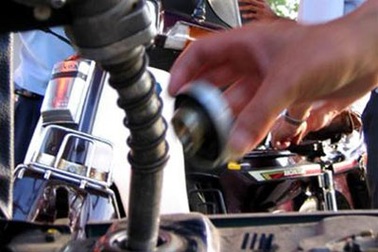 Ba phương án tăng, giảm giá xăng dầu