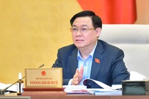 Chủ tịch Quốc hội: Ép chọn giới tính có phải là bạo lực gia đình?