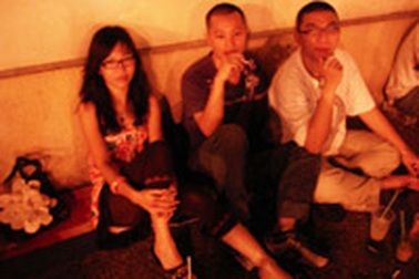 Đi cà phê “lạ”