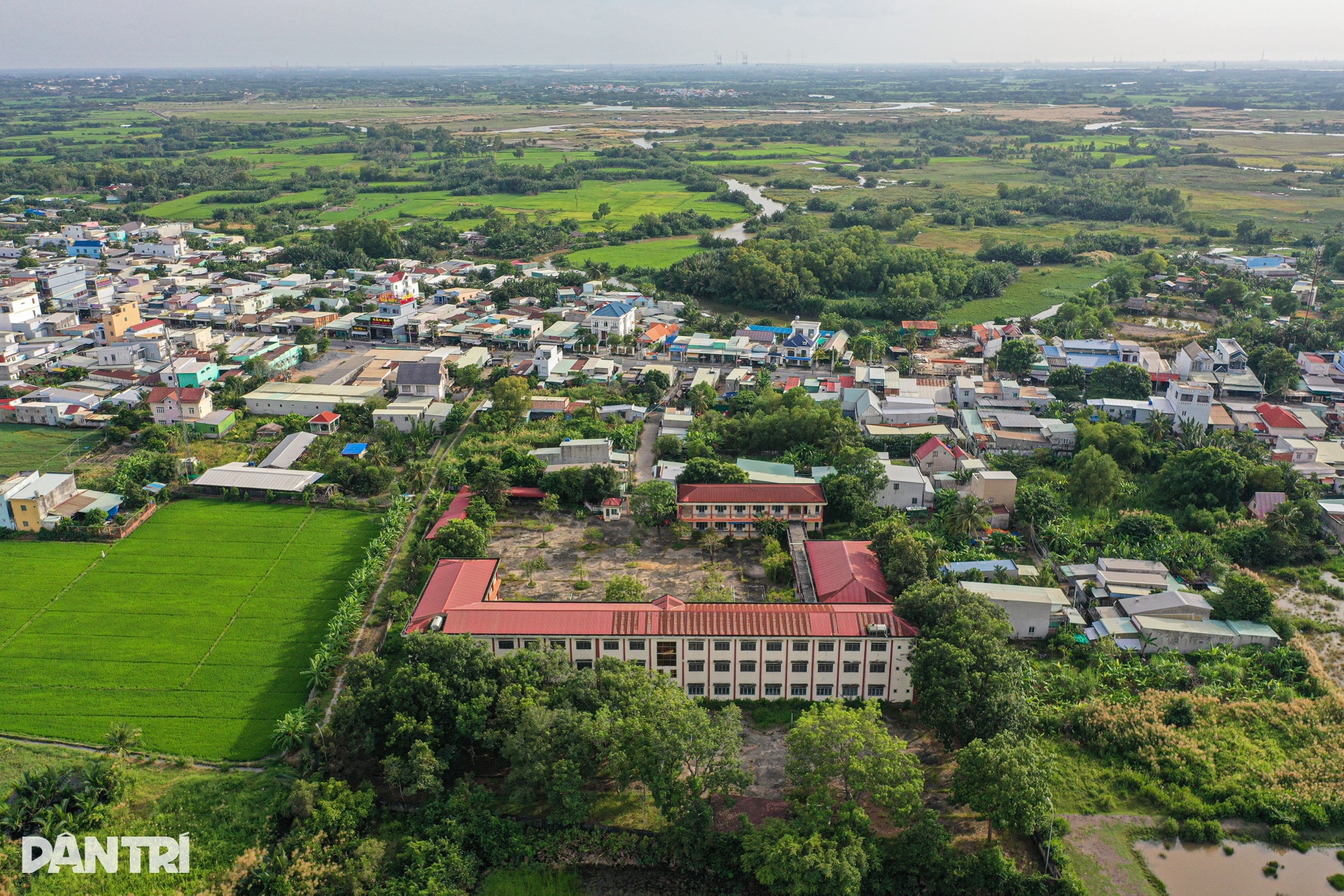 Trường học xây mới hơn 13 tỷ đồng hoạt động vài năm rồi bỏ hoang ở Đồng Nai - 13 Trường học xây mới hơn 13 tỷ đồng hoạt động vài năm rồi bỏ hoang ở Đồng Nai - 13