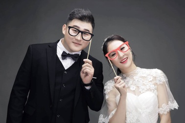 Ảnh cưới đầy hài hước của "Thiên Lôi" cao 1m8, nặng 100kg