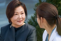 Mẹ chồng khuyên “đi bước nữa”, tôi bật khóc khi biết sự thật đằng sau