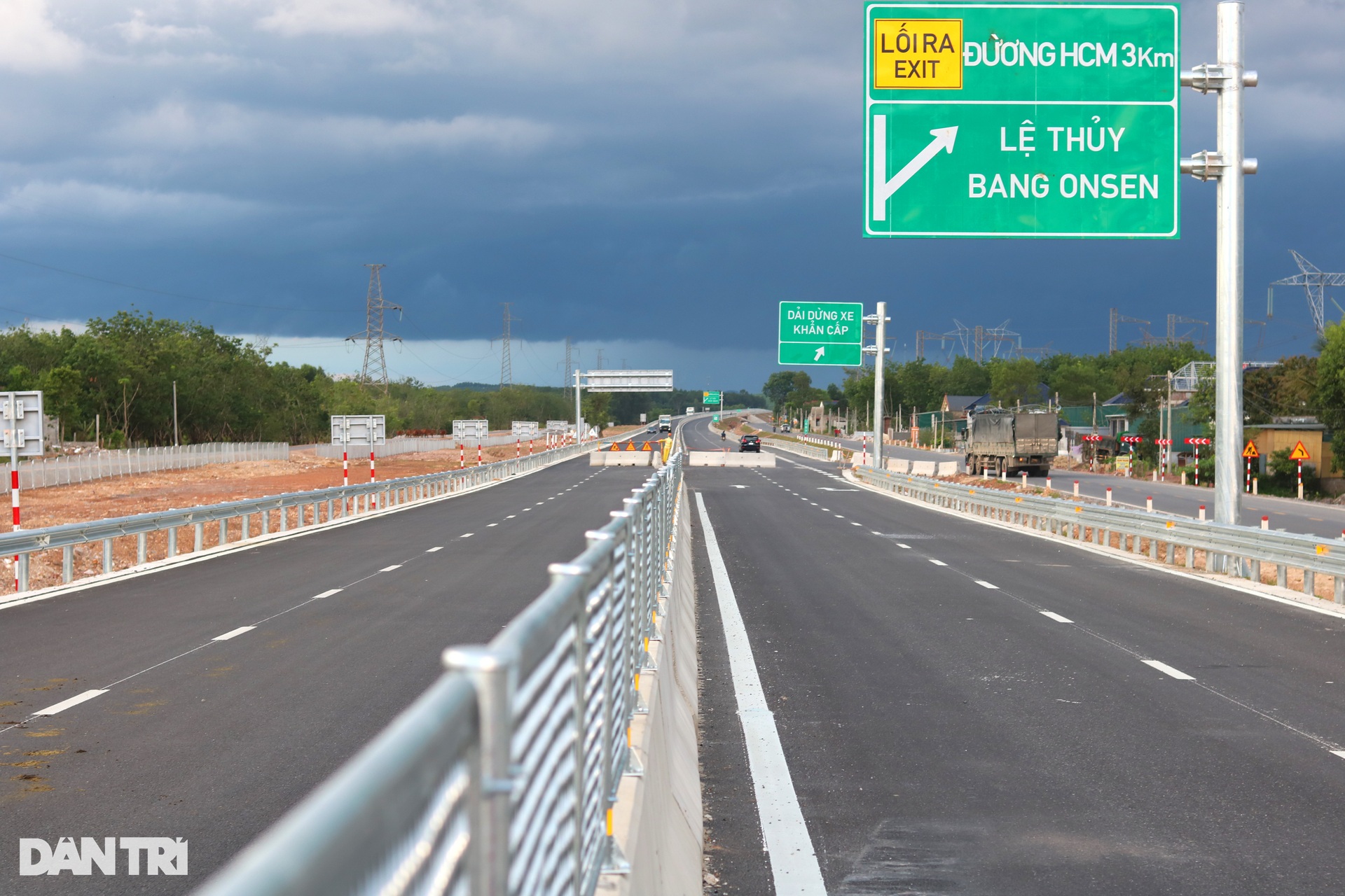 Cao tốc Vạn Ninh - Cam Lộ trước ngày thông xe kỹ thuật - 3 Cao tốc Vạn Ninh - Cam Lộ trước ngày thông xe kỹ thuật - 3