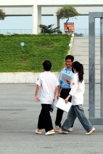 Kết quả thi lại ở Tuyên Quang và câu chuyện lớn hơn điểm số