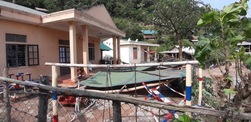 Mưa lớn, lốc xoáy khiến trường học, trạm xá xã nghèo biên giới hư hỏng nặng - 14 Mưa lớn, lốc xoáy khiến trường học, trạm xá xã nghèo biên giới hư hỏng nặng - 14