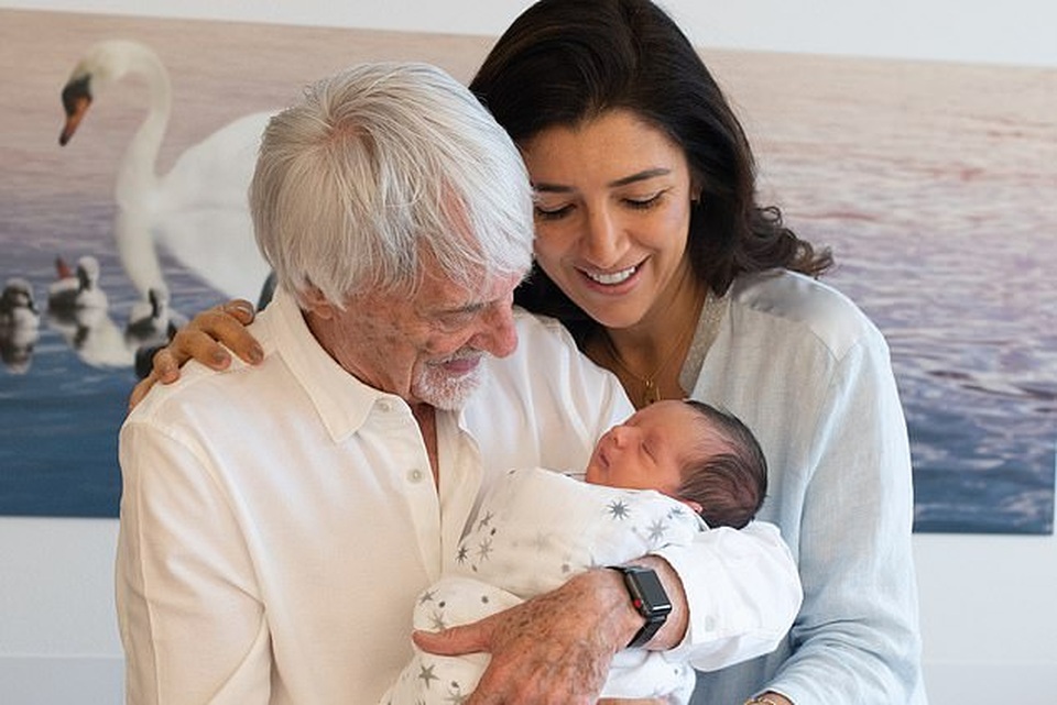 Tỷ phú U90 Bernie Ecclestone đón sinh nhật ấm áp bên con cháu - 6 Tỷ phú U90 Bernie Ecclestone đón sinh nhật ấm áp bên con cháu - 6