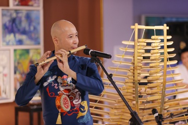 Nhạc trưởng Đồng Quang Vinh xúc động trong đêm nhạc đặc biệt