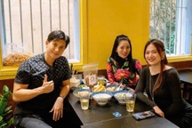 Lệ Quyên "mê mẩn" quán bún riêu Hà Nội, thường xuyên ghé mỗi dịp ra Bắc