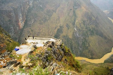 Danh thắng kỳ vĩ nhất Cao nguyên đá Đồng Văn đang... bê tông hóa
