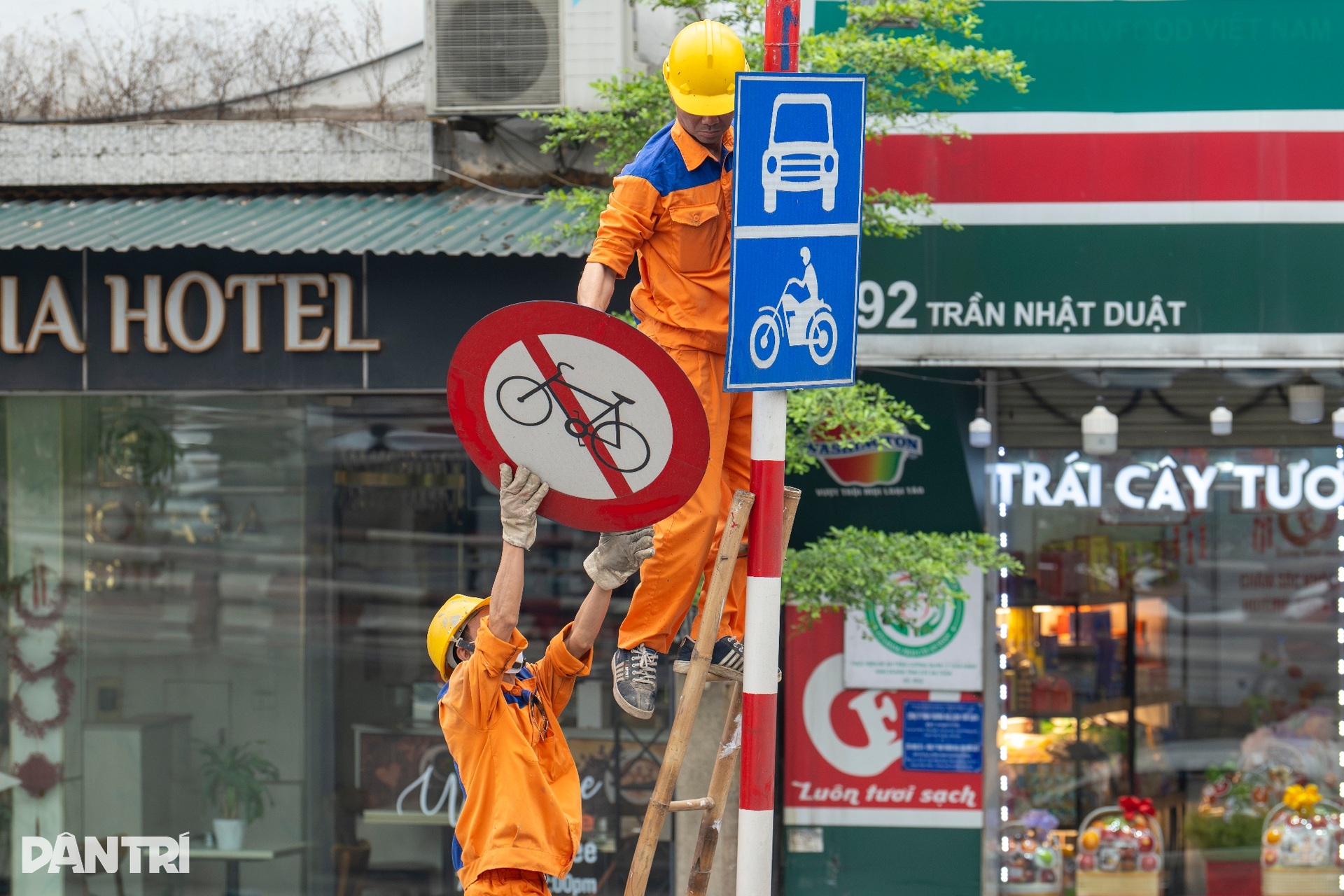 Cầu Long Biên rào chắn, cấm lưu thông 60 ngày để sửa chữa - 14