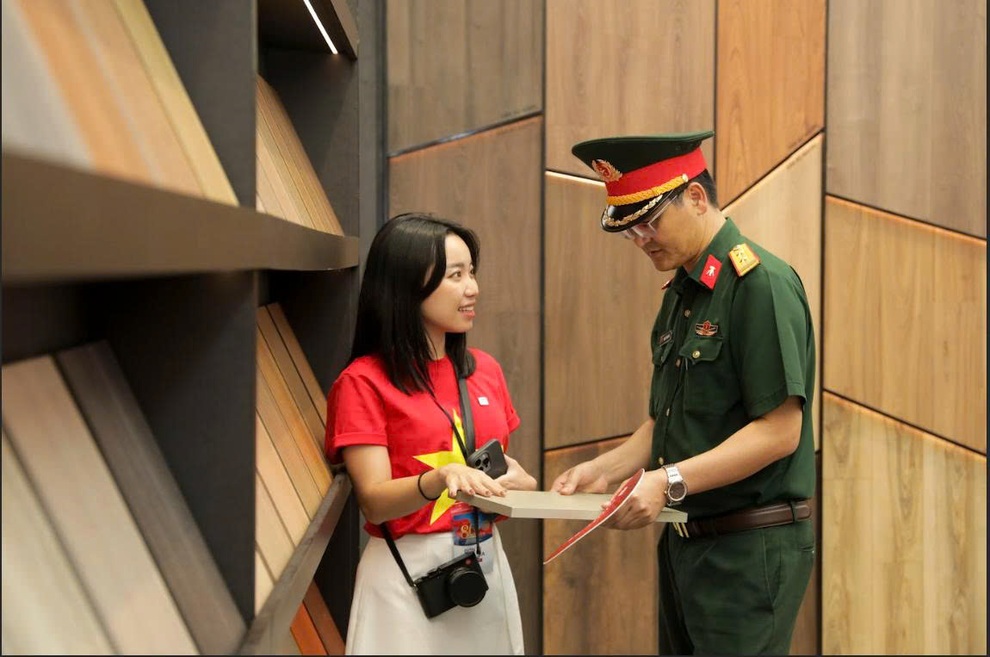 Gian hàng Gỗ An Cường gây ấn tượng tại Triển lãm Thành tựu đất nước - 2 Gian hàng Gỗ An Cường gây ấn tượng tại Triển lãm Thành tựu đất nước - 2