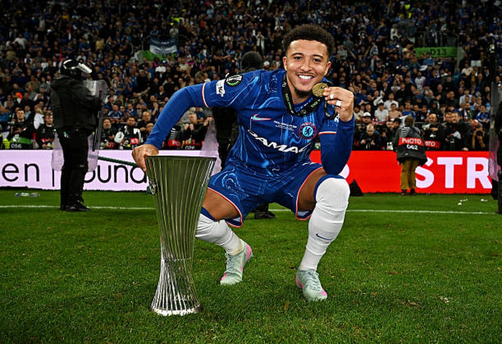 Sancho chia tay Chelsea, Man Utd bỏ túi 5 triệu bảng - 1 Sancho chia tay Chelsea, Man Utd bỏ túi 5 triệu bảng