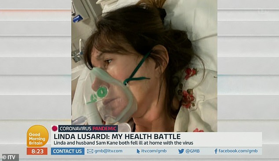 Người mẫu 61 tuổi tái xuất gợi cảm sau khi mắc Covid-19 - 2