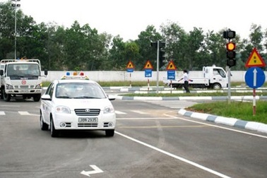Xe số tự động sẽ sớm được đưa vào chương trình đào tạo lái xe 