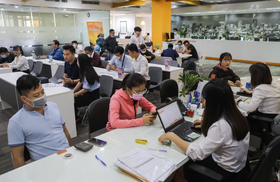 Tròng trành giấc mộng làm giàu từ chứng khoán, tiền chảy về đâu? - 2 Tròng trành giấc mộng làm giàu từ chứng khoán, tiền chảy về đâu? - 2