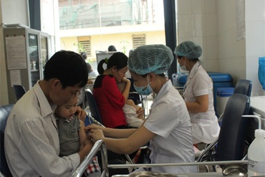 Bổ sung tiêm vắc xin sởi miễn phí cho trẻ từ 2-10 tuổi