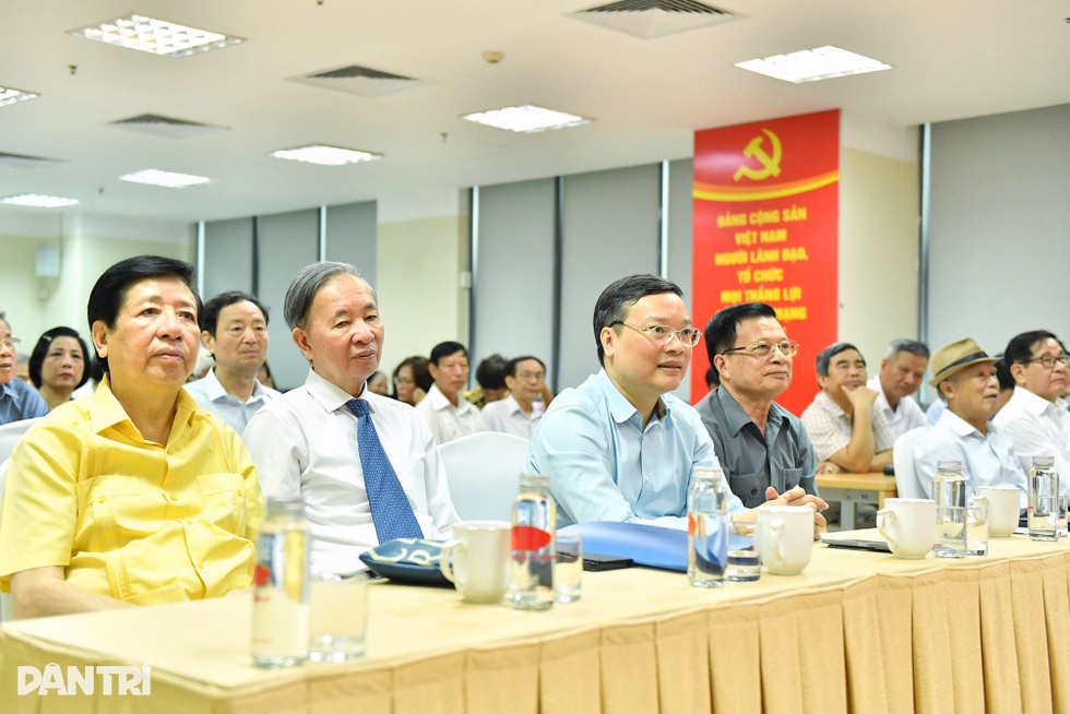 Hơn 20 năm để dân chủ cơ sở đi vào đời sống một cách thực chất - 4 Hơn 20 năm để dân chủ cơ sở đi vào đời sống một cách thực chất - 4
