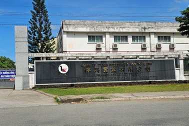 Gần 200 công nhân nhập viện sau bữa cơm công đoàn