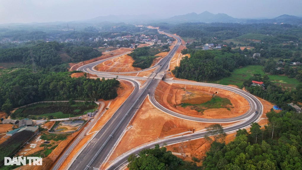 Được rót thêm vốn, cao tốc Tuyên Quang - Hà Giang có thể đầu tư 4 làn xe - 1