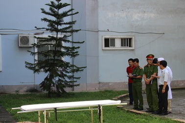 Hai người nhảy lầu tự tử tại Bệnh viện Đa khoa Quảng Ngãi