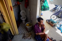 Hàng chục căn nhà "dị hình" bám theo con đường mới mở