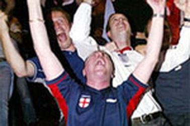 Mê bóng đá hơn mê “gái” - bản chất người Anh