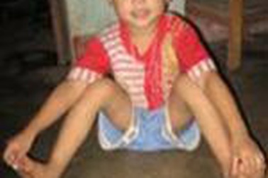 Hơn 4 tuổi, đọc báo nhanh, làm toán giỏi