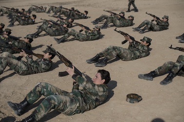 Đội chiến binh “Sư tử cái vệ quốc” của Syria