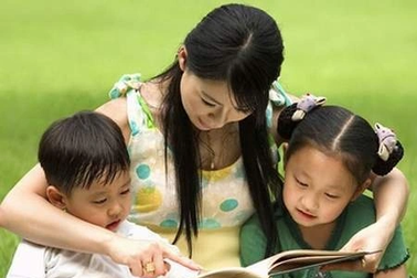 Bài học giáo dục giới tính qua cách dạy con của nữ ca sĩ nổi tiếng