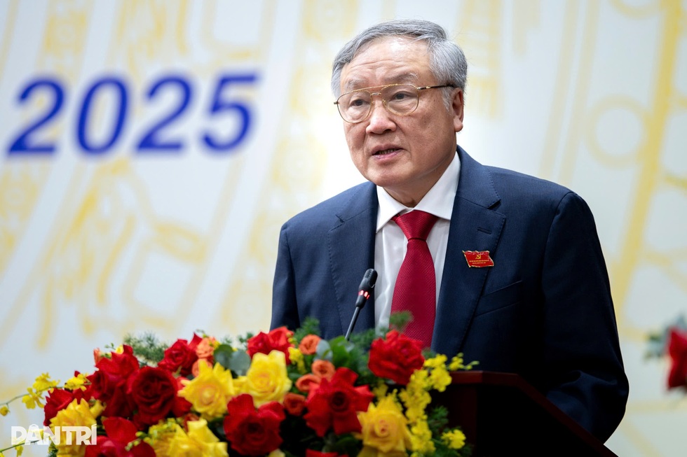 Sau thành quả sắp xếp bộ máy là những bữa cơm lùa vội, bao đêm không ngủ - 2