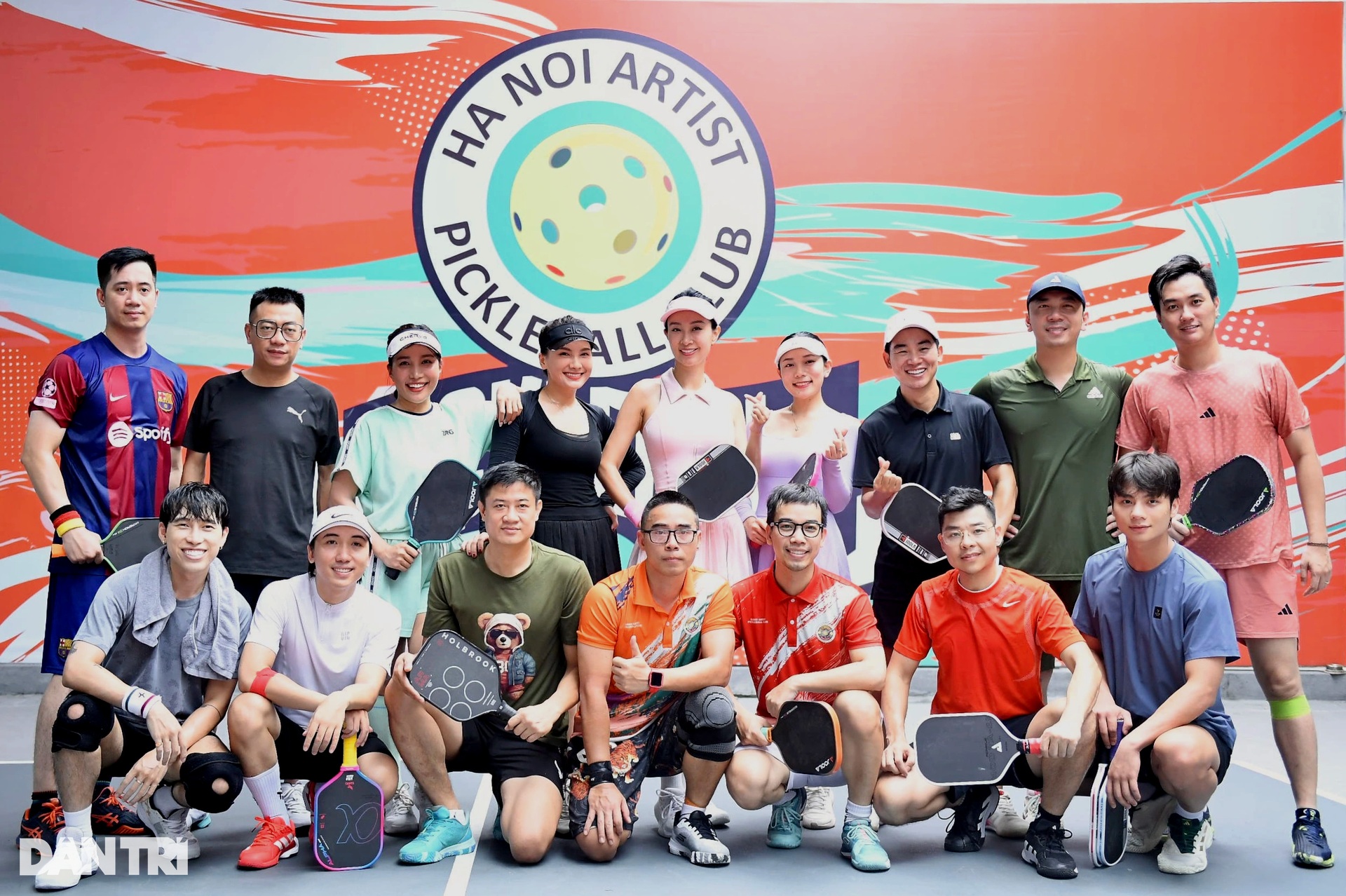 Vietnamese stars excitedly practice before Dan Tri newspaper's pickleball tournament - 14 Dàn sao Việt hào hứng luyện tập trước giải pickleball của báo Dân trí - 14