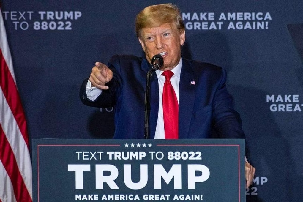 Ông Trump bị truy tố thêm 37 trọng tội - 1 Ông Trump bị truy tố thêm 37 trọng tội - 1