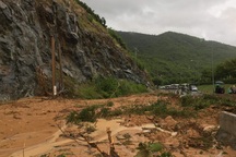 2.000m3 đất đá vùi lấp tuyến đèo Nha Trang đi sân bay Cam Ranh