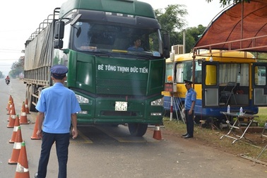 Tài xế không cân xe vì… không tin trạm cân (!)
