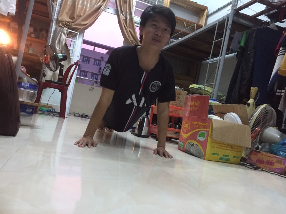 Sinh viên không về quê, ở lại ký túc xá vì Covid-19 - 6 Sinh viên không về quê, ở lại ký túc xá vì Covid-19 - 6