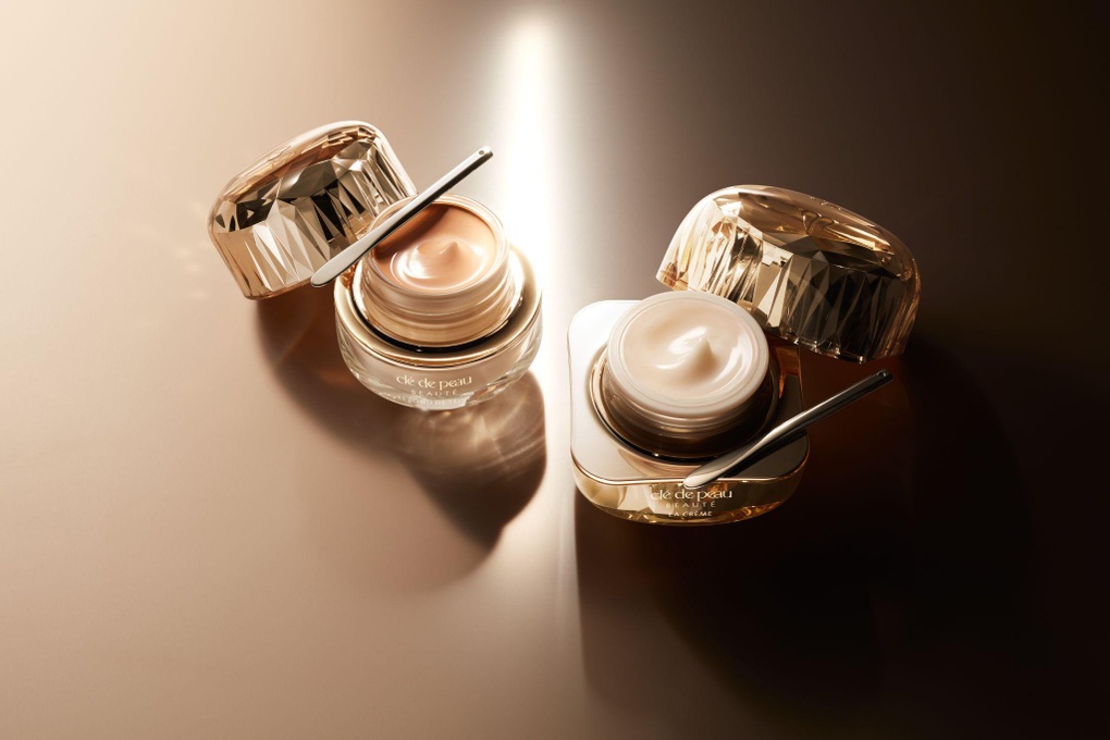 Kem nền mới của Clé de Peau Beauté - lựa chọn của phụ nữ thành đạt - 2 Kem nền mới của Clé de Peau Beauté - lựa chọn của phụ nữ thành đạt - 2