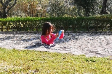 Bức ảnh đánh lừa thị giác "gây sốt" và khiến dân mạng tranh cãi